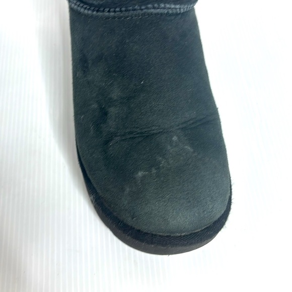 Ugg Bailey Boots with Corduroy Bows - Picture 7 of 10